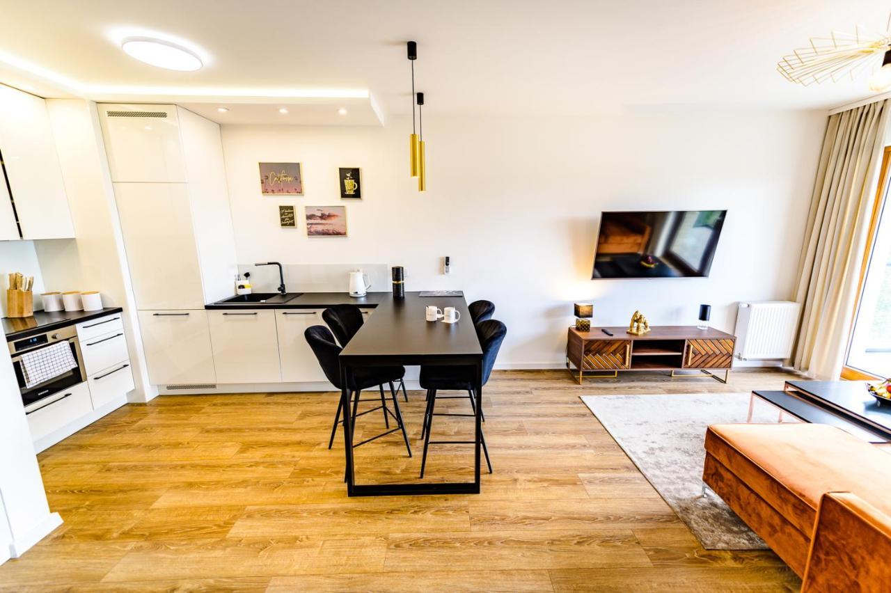 Apartment About Art