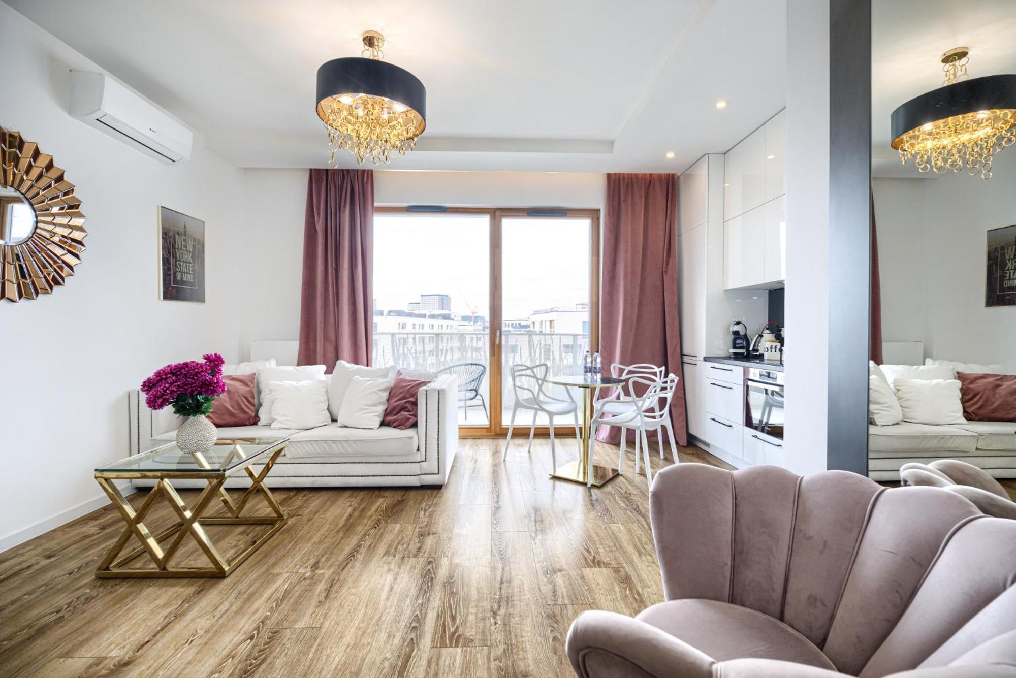 Apartment About Art